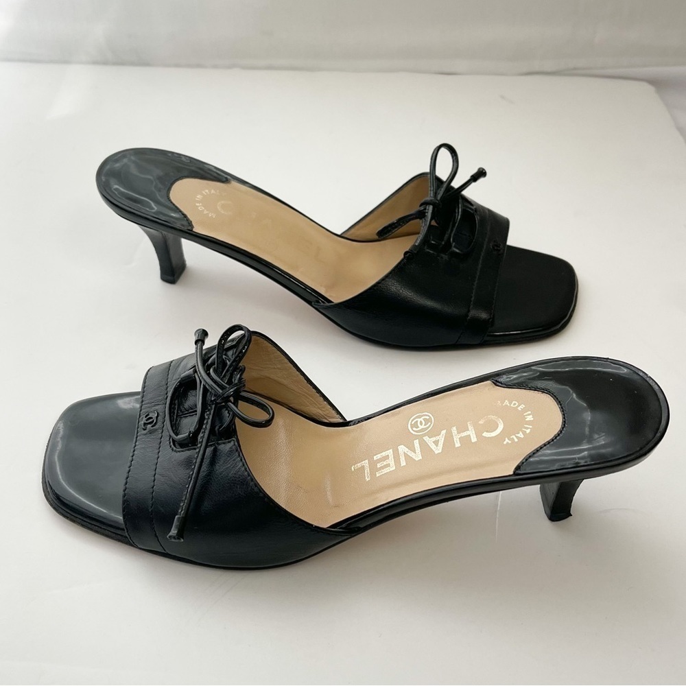 Chanel Black Leather Open Toe Sandals size 35 - Picture 5 of 11